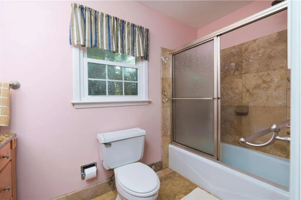 7500 Spalding Lane, Sandy Springs, Georgia 30350, 4 Bedrooms Bedrooms, ,3 BathroomsBathrooms,Residential,Sold,7500 Spalding Lane,7478303