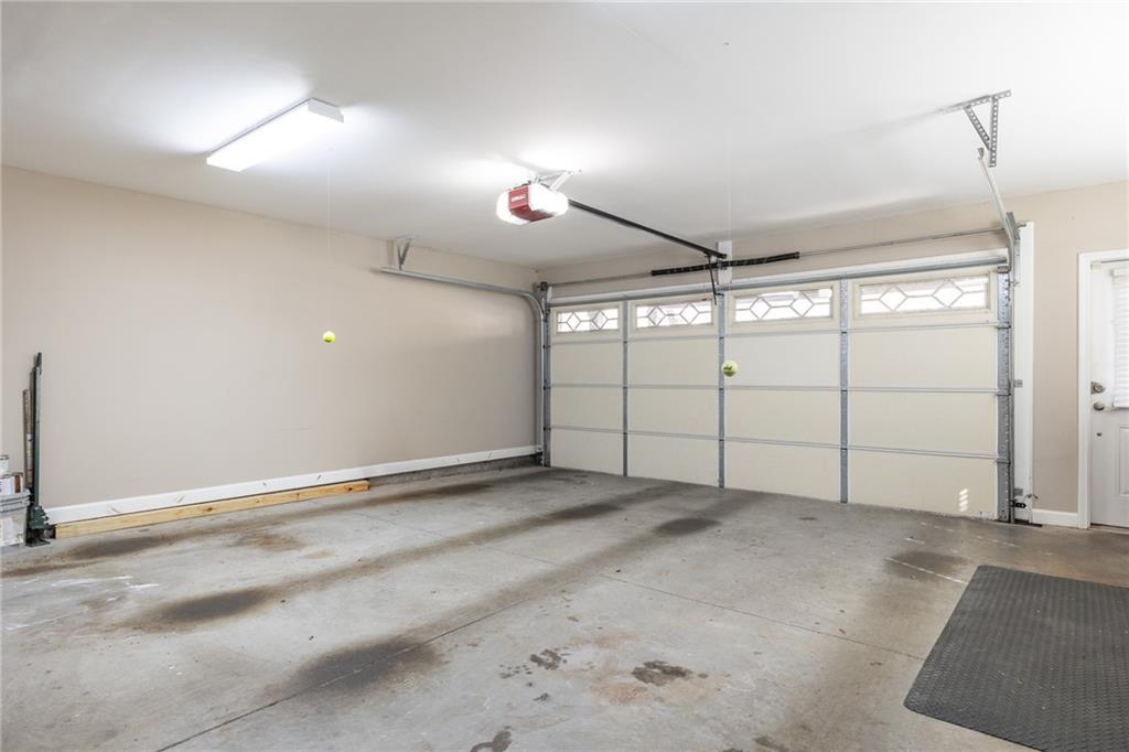 41 High Top Road, Sandy Springs, Georgia 30328, 3 Bedrooms Bedrooms, ,3 BathroomsBathrooms,Residential,Sold,41 High Top Road,7332521