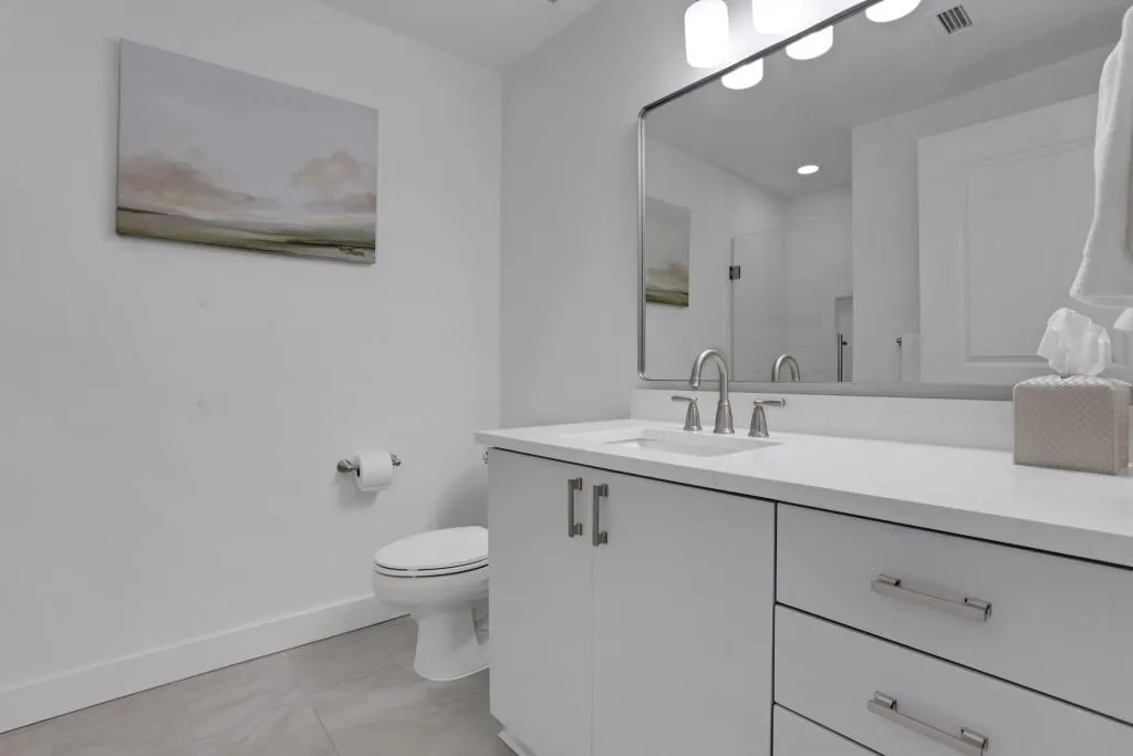 3338 Peachtree Road Unit 1602, Atlanta, Georgia 30326, 2 Bedrooms Bedrooms, ,2 BathroomsBathrooms,Residential,For Sale,3338 Peachtree Road Unit 1602,7653384