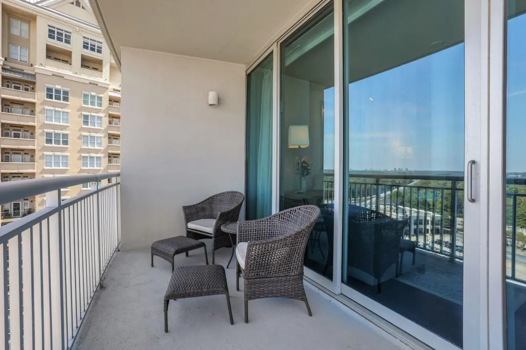 3338 Peachtree Road Unit 1602, Atlanta, Georgia 30326, 2 Bedrooms Bedrooms, ,2 BathroomsBathrooms,Residential,For Sale,3338 Peachtree Road Unit 1602,7653384