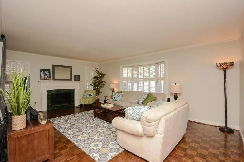 4620 Wieuca Road Ne Unit 75, Atlanta, Georgia 30342, 4 Bedrooms Bedrooms, ,3 BathroomsBathrooms,Residential,Sold,4620 Wieuca Road Ne Unit 75,5752552