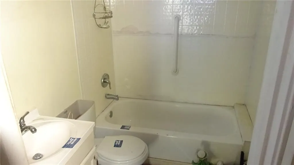 655 S Grand Avenue Nw, Atlanta, Georgia 30318, 2 Bedrooms Bedrooms, ,1 BathroomBathrooms,Residential,Sold,655 S Grand Avenue Nw,5757617
