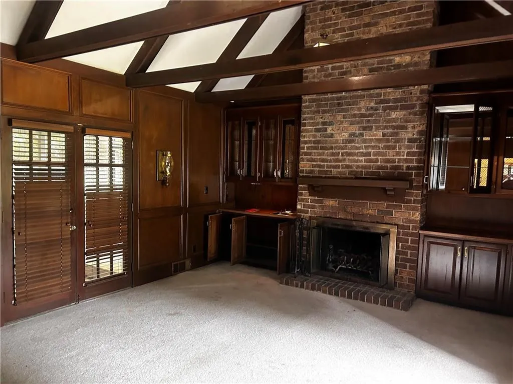 285 Old College Way, Sandy Springs, Georgia 30328, 6 Bedrooms Bedrooms, ,5 BathroomsBathrooms,Residential,For Sale,285 Old College Way,7620126