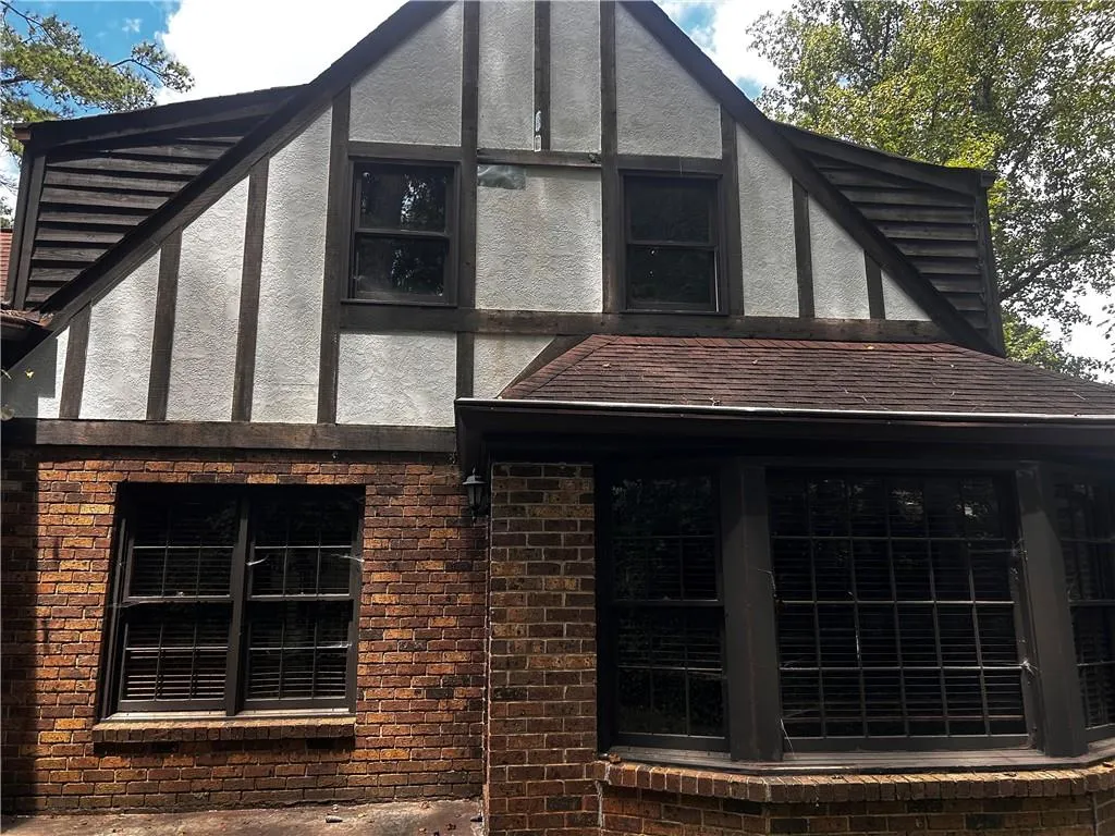285 Old College Way, Sandy Springs, Georgia 30328, 6 Bedrooms Bedrooms, ,5 BathroomsBathrooms,Residential,For Sale,285 Old College Way,7620126