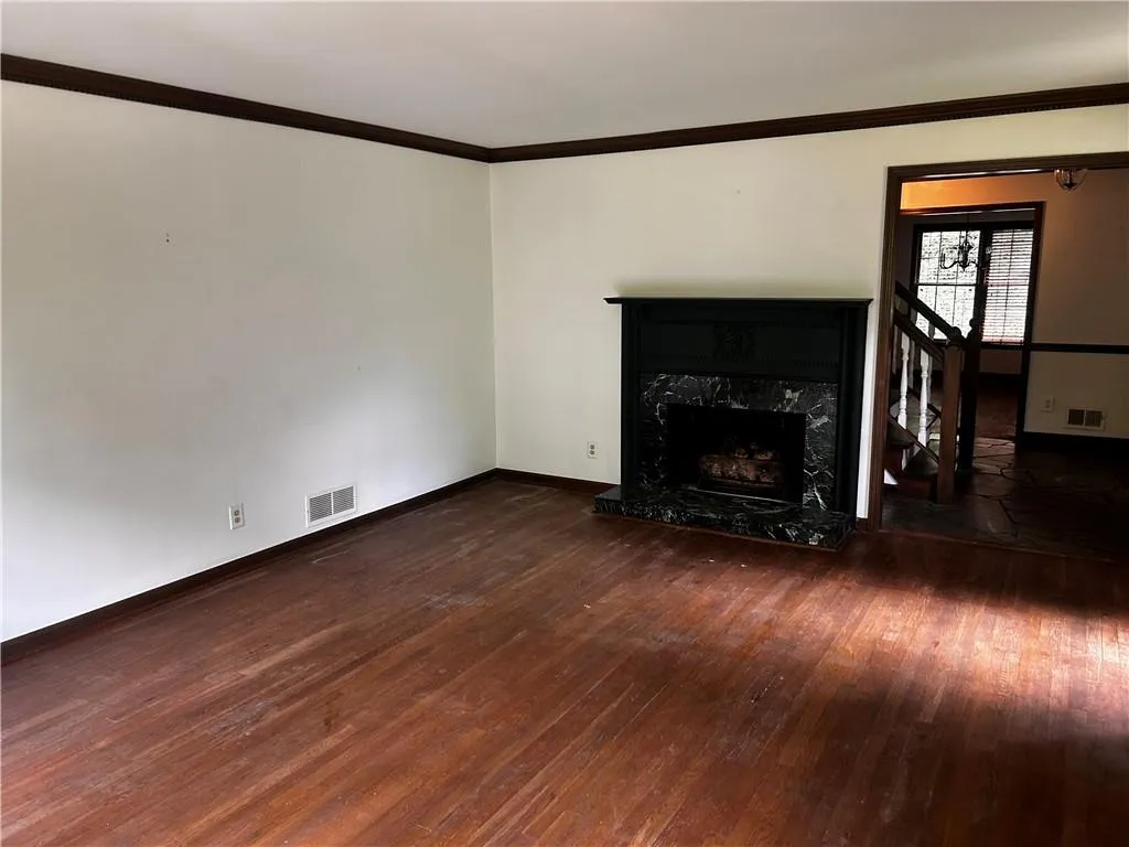 285 Old College Way, Sandy Springs, Georgia 30328, 6 Bedrooms Bedrooms, ,5 BathroomsBathrooms,Residential,For Sale,285 Old College Way,7620126