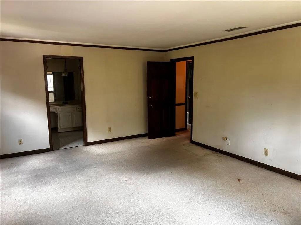 285 Old College Way, Sandy Springs, Georgia 30328, 6 Bedrooms Bedrooms, ,5 BathroomsBathrooms,Residential,For Sale,285 Old College Way,7620126