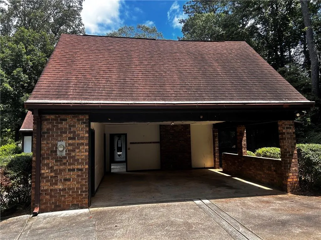 285 Old College Way, Sandy Springs, Georgia 30328, 6 Bedrooms Bedrooms, ,5 BathroomsBathrooms,Residential,For Sale,285 Old College Way,7620126