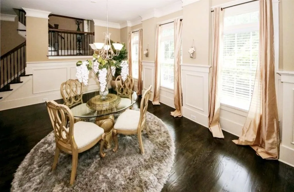 1211 Apperley Place, Sandy Springs, Georgia 30350, 4 Bedrooms Bedrooms, ,3 BathroomsBathrooms,Residential,Sold,1211 Apperley Place,6737383