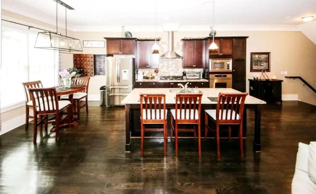 1211 Apperley Place, Sandy Springs, Georgia 30350, 4 Bedrooms Bedrooms, ,3 BathroomsBathrooms,Residential,Sold,1211 Apperley Place,6737383