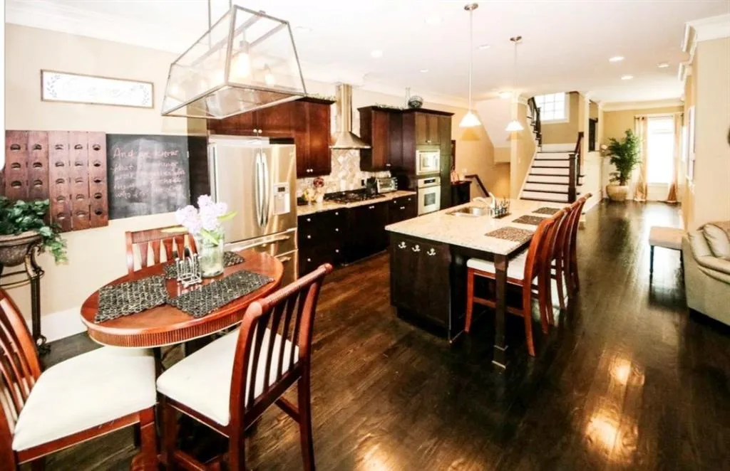 1211 Apperley Place, Sandy Springs, Georgia 30350, 4 Bedrooms Bedrooms, ,3 BathroomsBathrooms,Residential,Sold,1211 Apperley Place,6737383