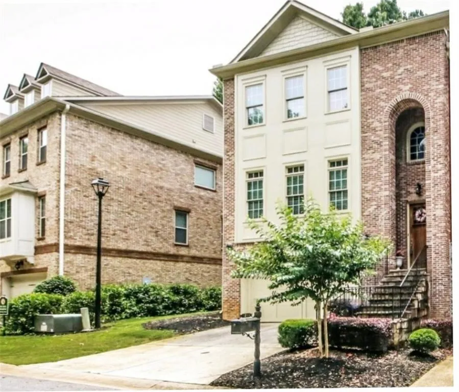 1211 Apperley Place, Sandy Springs, Georgia 30350, 4 Bedrooms Bedrooms, ,3 BathroomsBathrooms,Residential,Sold,1211 Apperley Place,6737383