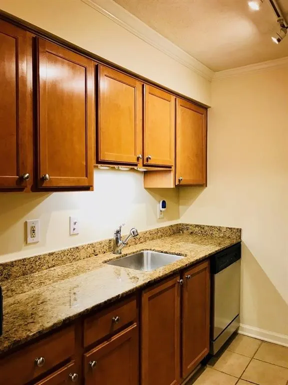 3140 Seven Pines Court Unit 301, Atlanta, Georgia 30339, 2 Bedrooms Bedrooms, ,2 BathroomsBathrooms,Residential,Sold,3140 Seven Pines Court Unit 301,6037919