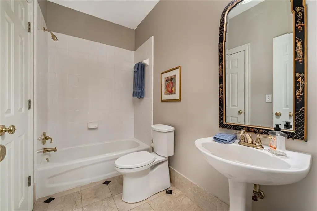 6961 Brandon Mill Road, Sandy Springs, Georgia 30328, 4 Bedrooms Bedrooms, ,4 BathroomsBathrooms,Residential,Sold,6961 Brandon Mill Road,7186661