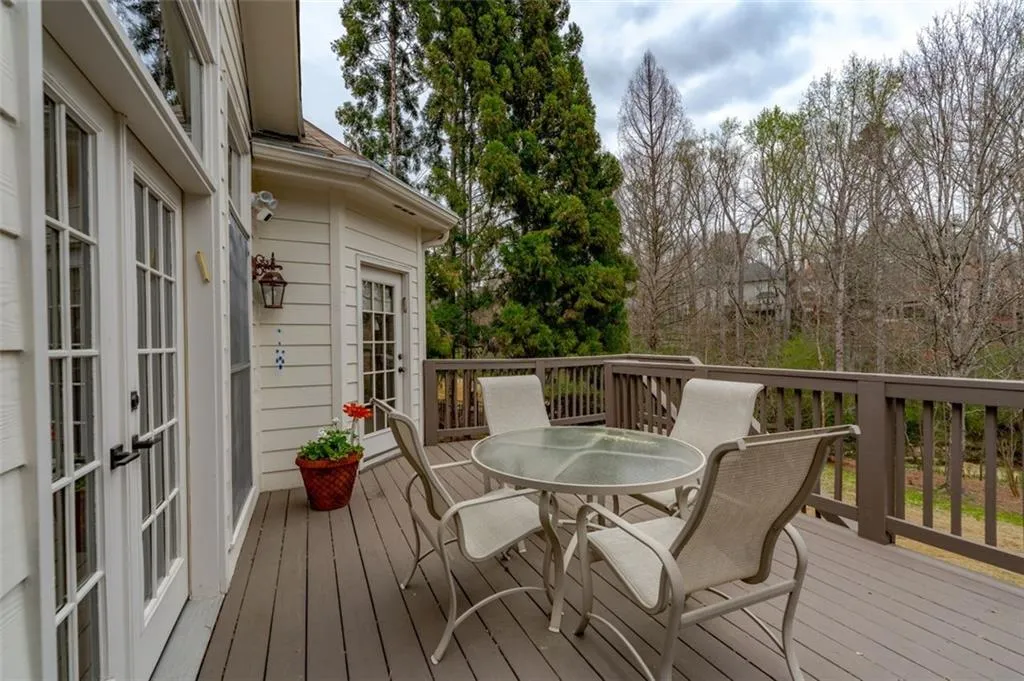 6961 Brandon Mill Road, Sandy Springs, Georgia 30328, 4 Bedrooms Bedrooms, ,4 BathroomsBathrooms,Residential,Sold,6961 Brandon Mill Road,7186661