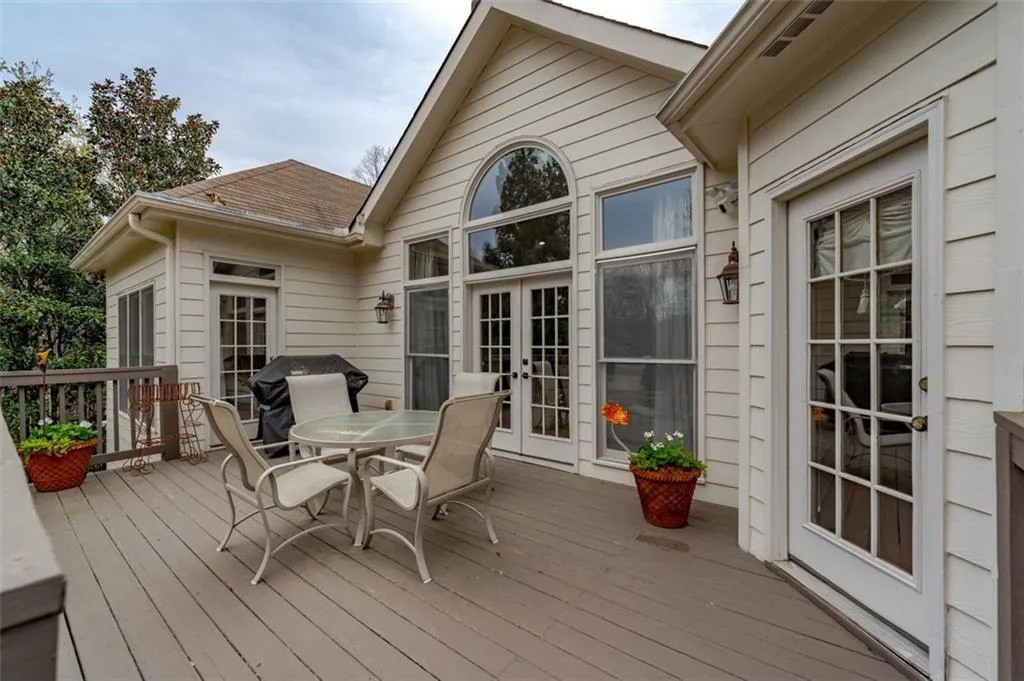 6961 Brandon Mill Road, Sandy Springs, Georgia 30328, 4 Bedrooms Bedrooms, ,4 BathroomsBathrooms,Residential,Sold,6961 Brandon Mill Road,7186661