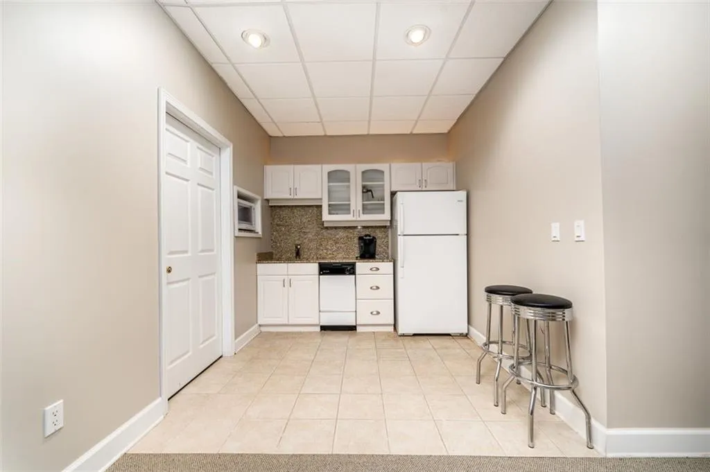 6961 Brandon Mill Road, Sandy Springs, Georgia 30328, 4 Bedrooms Bedrooms, ,4 BathroomsBathrooms,Residential,Sold,6961 Brandon Mill Road,7186661