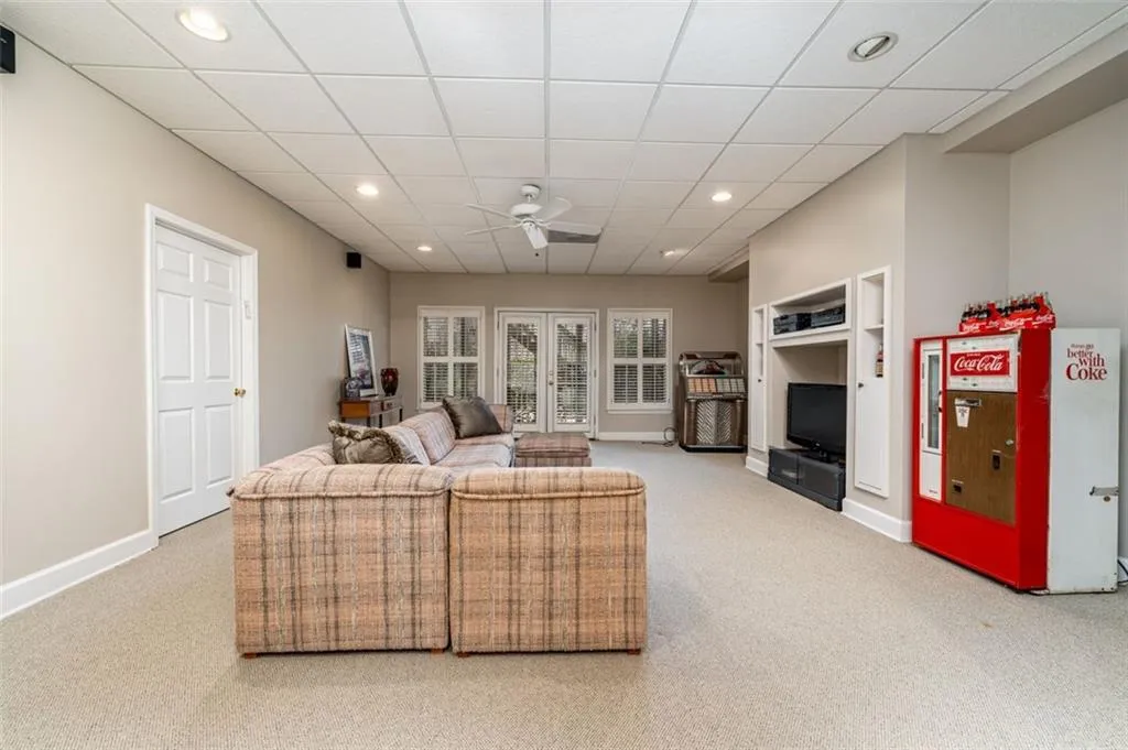 6961 Brandon Mill Road, Sandy Springs, Georgia 30328, 4 Bedrooms Bedrooms, ,4 BathroomsBathrooms,Residential,Sold,6961 Brandon Mill Road,7186661