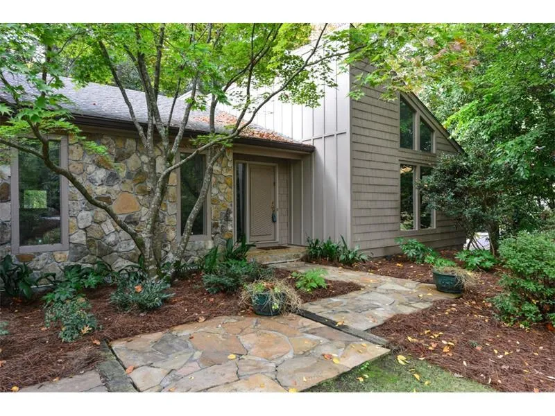 980 Riverside Trace, Sandy Springs, Georgia 30328, 4 Bedrooms Bedrooms, ,3 BathroomsBathrooms,Residential,Sold,980 Riverside Trace,5926150
