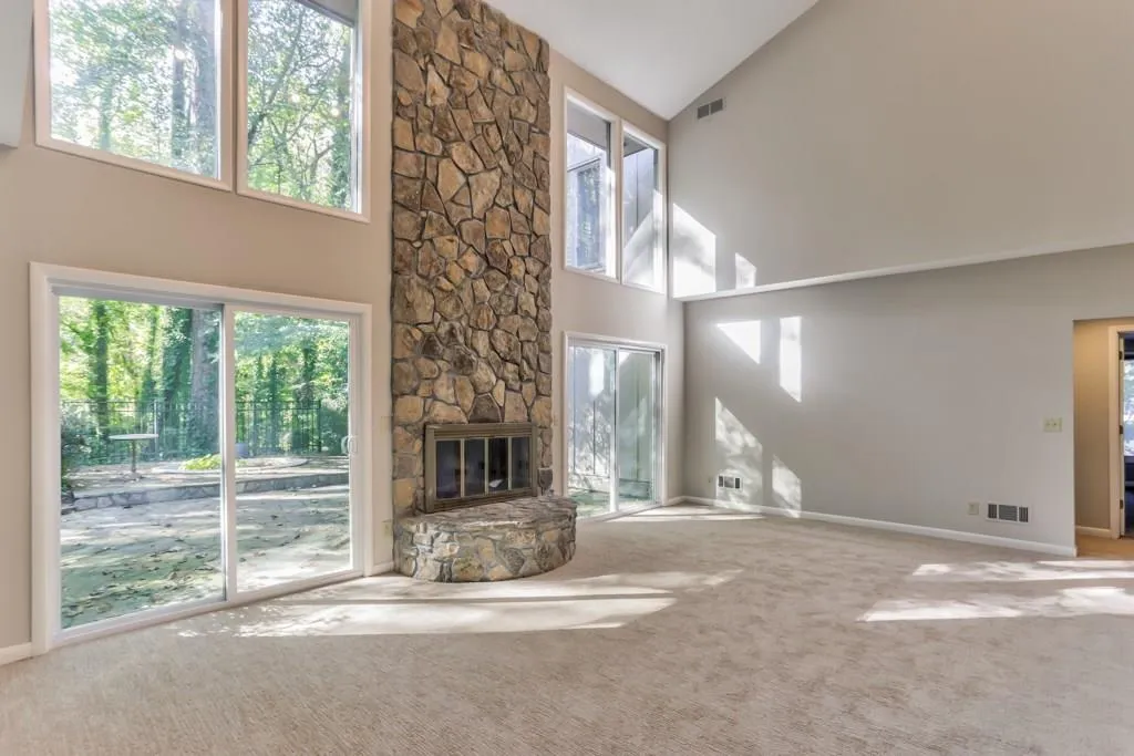 980 Riverside Trace, Sandy Springs, Georgia 30328, 4 Bedrooms Bedrooms, ,3 BathroomsBathrooms,Residential,Sold,980 Riverside Trace,5926150
