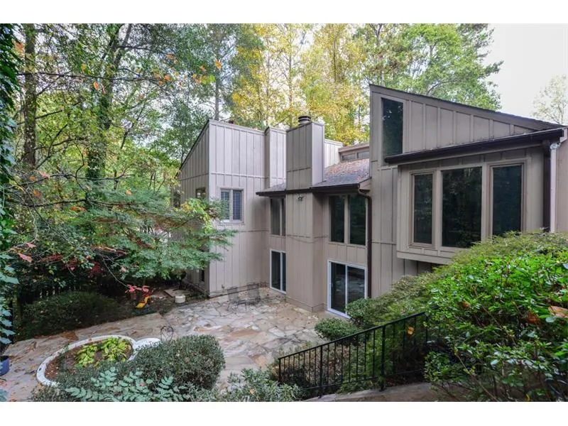 980 Riverside Trace, Sandy Springs, Georgia 30328, 4 Bedrooms Bedrooms, ,3 BathroomsBathrooms,Residential,Sold,980 Riverside Trace,5926150