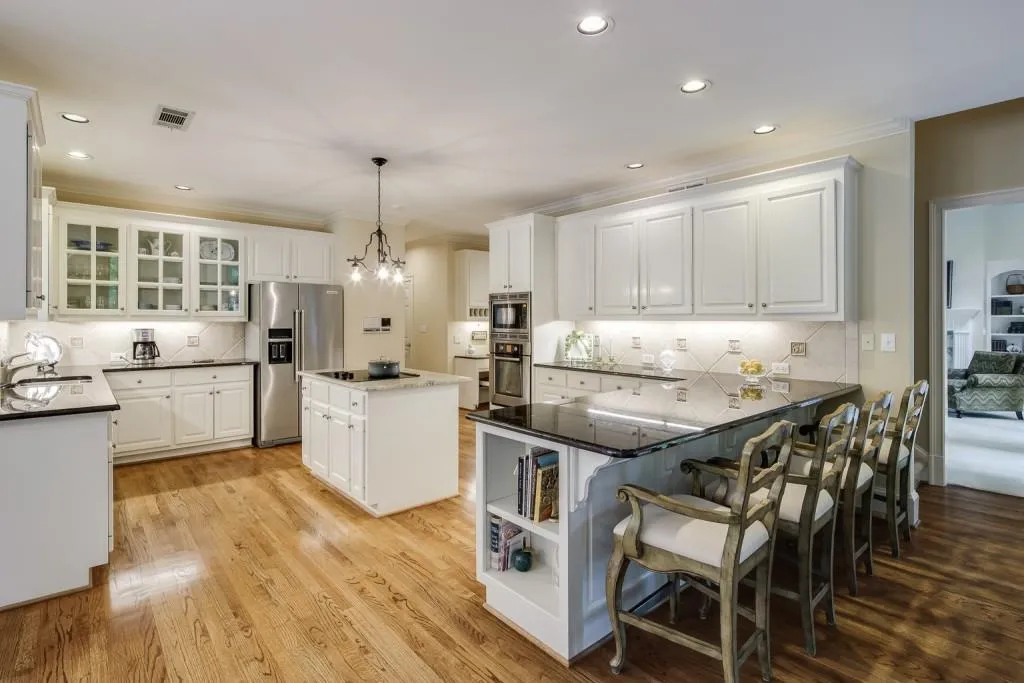 845 Jett Ferry Manor, Sandy Springs, Georgia 30350, 4 Bedrooms Bedrooms, ,5 BathroomsBathrooms,Residential,Sold,845 Jett Ferry Manor,6894733