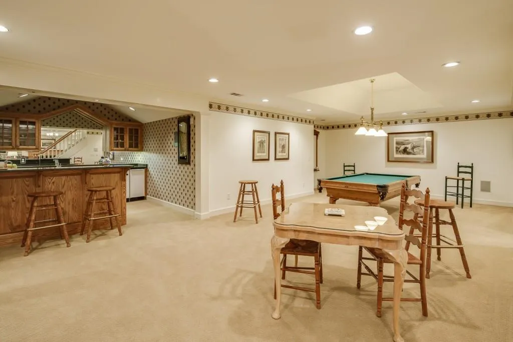 845 Jett Ferry Manor, Sandy Springs, Georgia 30350, 4 Bedrooms Bedrooms, ,5 BathroomsBathrooms,Residential,Sold,845 Jett Ferry Manor,6894733