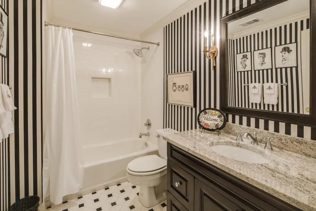 845 Jett Ferry Manor, Sandy Springs, Georgia 30350, 4 Bedrooms Bedrooms, ,5 BathroomsBathrooms,Residential,Sold,845 Jett Ferry Manor,6894733