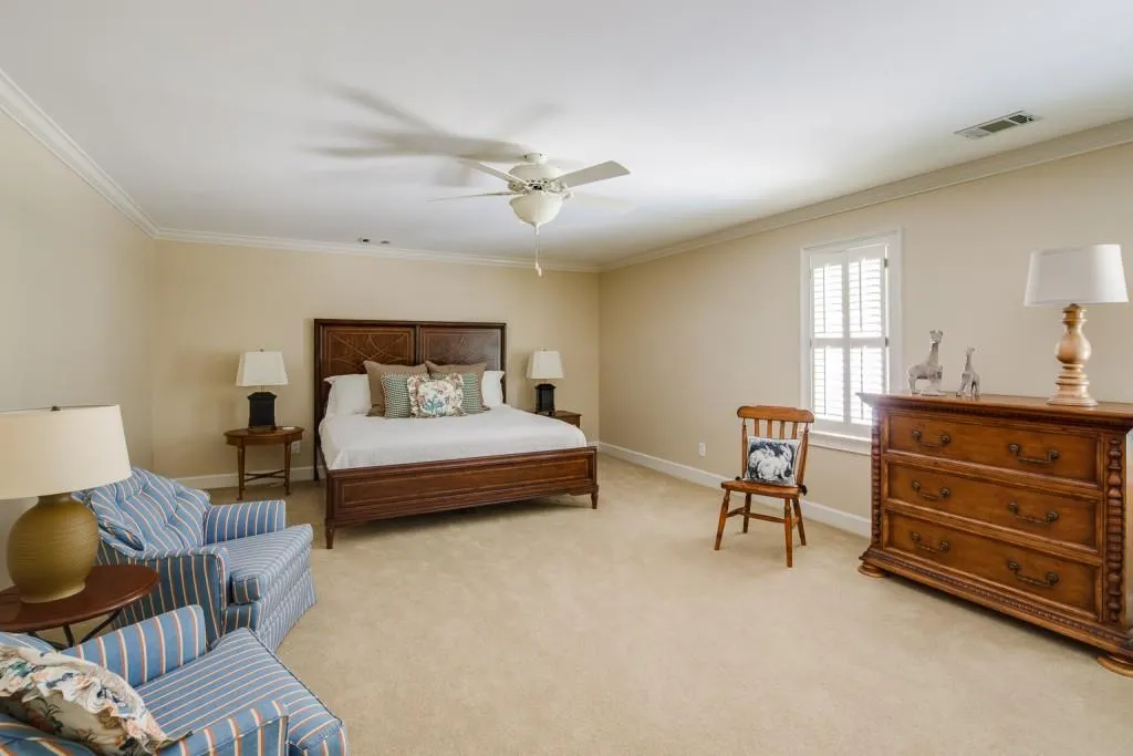 845 Jett Ferry Manor, Sandy Springs, Georgia 30350, 4 Bedrooms Bedrooms, ,5 BathroomsBathrooms,Residential,Sold,845 Jett Ferry Manor,6894733