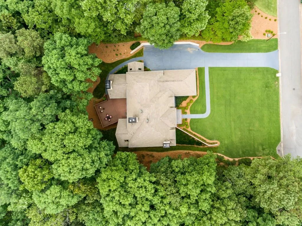 845 Jett Ferry Manor, Sandy Springs, Georgia 30350, 4 Bedrooms Bedrooms, ,5 BathroomsBathrooms,Residential,Sold,845 Jett Ferry Manor,6894733