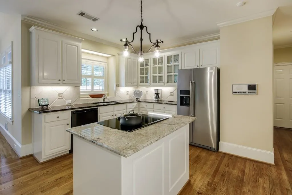 845 Jett Ferry Manor, Sandy Springs, Georgia 30350, 4 Bedrooms Bedrooms, ,5 BathroomsBathrooms,Residential,Sold,845 Jett Ferry Manor,6894733