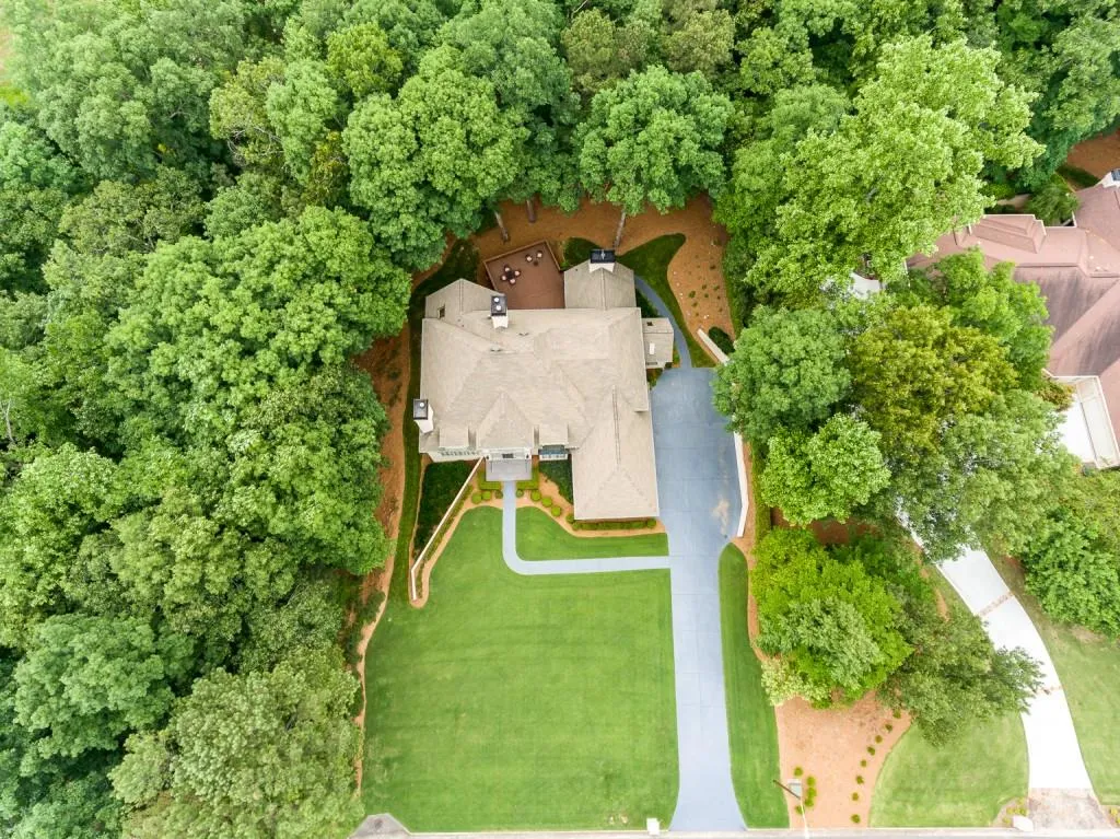 845 Jett Ferry Manor, Sandy Springs, Georgia 30350, 4 Bedrooms Bedrooms, ,5 BathroomsBathrooms,Residential,Sold,845 Jett Ferry Manor,6894733