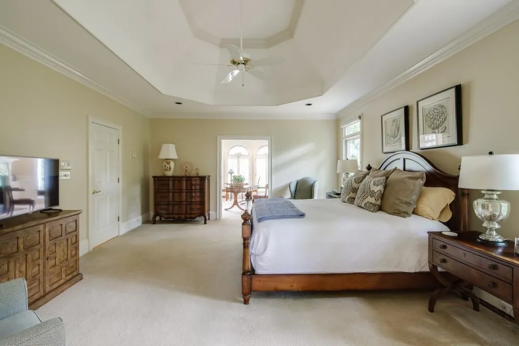 845 Jett Ferry Manor, Sandy Springs, Georgia 30350, 4 Bedrooms Bedrooms, ,5 BathroomsBathrooms,Residential,Sold,845 Jett Ferry Manor,6894733