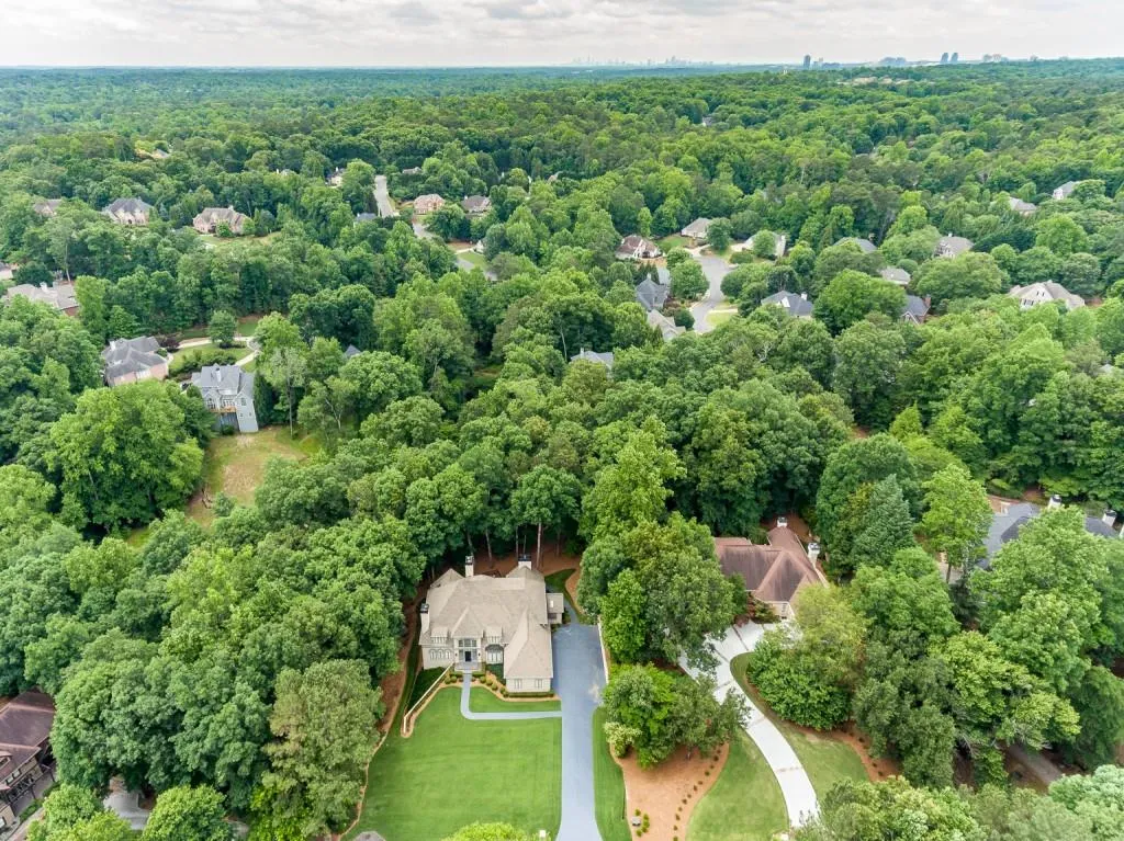 845 Jett Ferry Manor, Sandy Springs, Georgia 30350, 4 Bedrooms Bedrooms, ,5 BathroomsBathrooms,Residential,Sold,845 Jett Ferry Manor,6894733