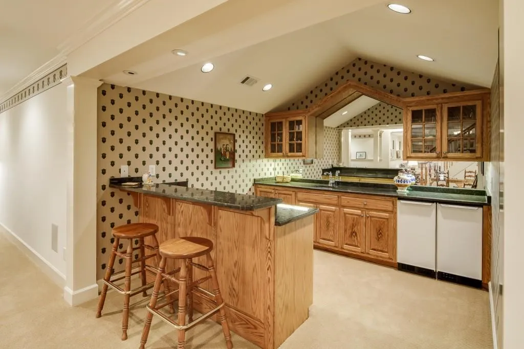 845 Jett Ferry Manor, Sandy Springs, Georgia 30350, 4 Bedrooms Bedrooms, ,5 BathroomsBathrooms,Residential,Sold,845 Jett Ferry Manor,6894733