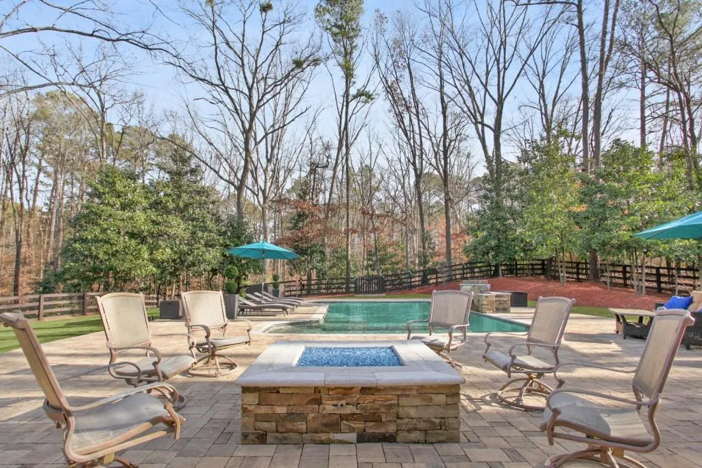 7955 Spalding Hills, Sandy Springs, Georgia 30350, 4 Bedrooms Bedrooms, ,4 BathroomsBathrooms,Residential,Sold,7955 Spalding Hills,6954589