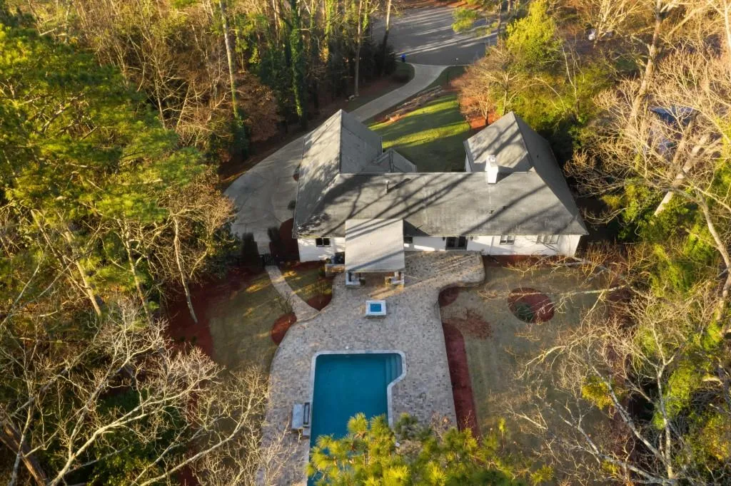 7955 Spalding Hills, Sandy Springs, Georgia 30350, 4 Bedrooms Bedrooms, ,4 BathroomsBathrooms,Residential,Sold,7955 Spalding Hills,6954589