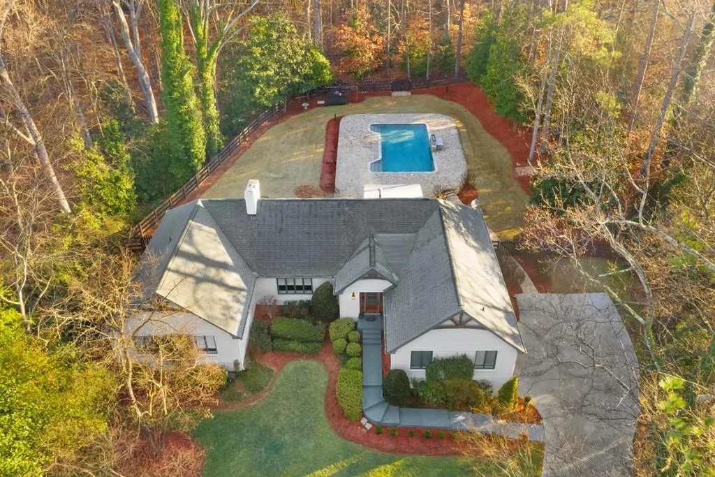7955 Spalding Hills, Sandy Springs, Georgia 30350, 4 Bedrooms Bedrooms, ,4 BathroomsBathrooms,Residential,Sold,7955 Spalding Hills,6954589