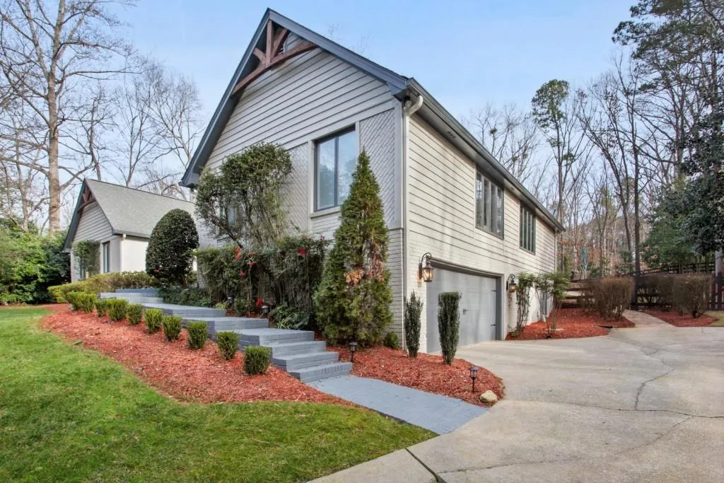 7955 Spalding Hills, Sandy Springs, Georgia 30350, 4 Bedrooms Bedrooms, ,4 BathroomsBathrooms,Residential,Sold,7955 Spalding Hills,6954589