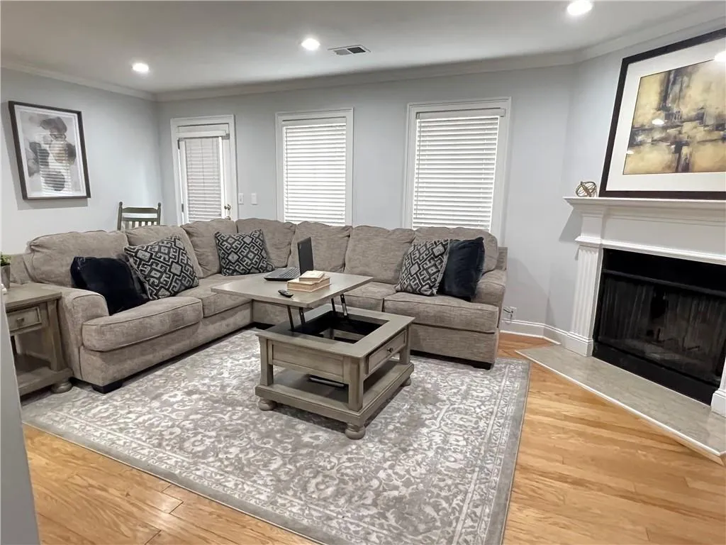 403 Masons Creek Circle, Sandy Springs, Georgia 30350, 2 Bedrooms Bedrooms, ,2 BathroomsBathrooms,Residential,Sold,403 Masons Creek Circle,7015289