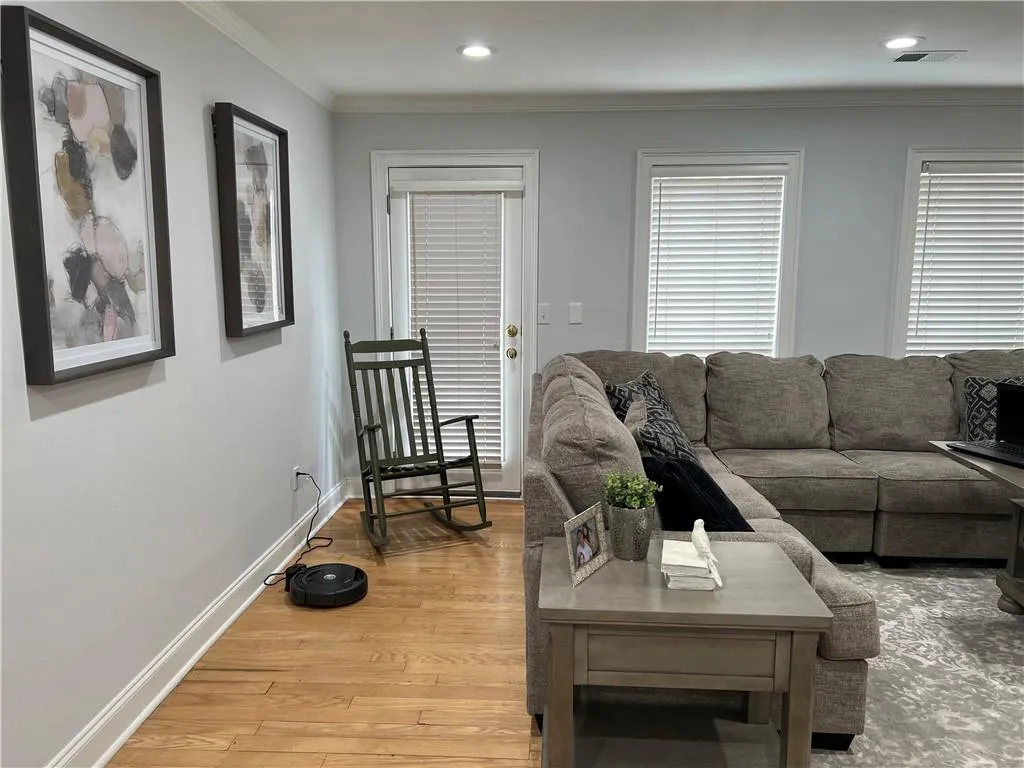 403 Masons Creek Circle, Sandy Springs, Georgia 30350, 2 Bedrooms Bedrooms, ,2 BathroomsBathrooms,Residential,Sold,403 Masons Creek Circle,7015289