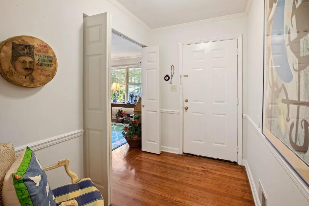 6838 Brandon Mill Road, Sandy Springs, Georgia 30328, 3 Bedrooms Bedrooms, ,2 BathroomsBathrooms,Residential,Sold,6838 Brandon Mill Road,6897987