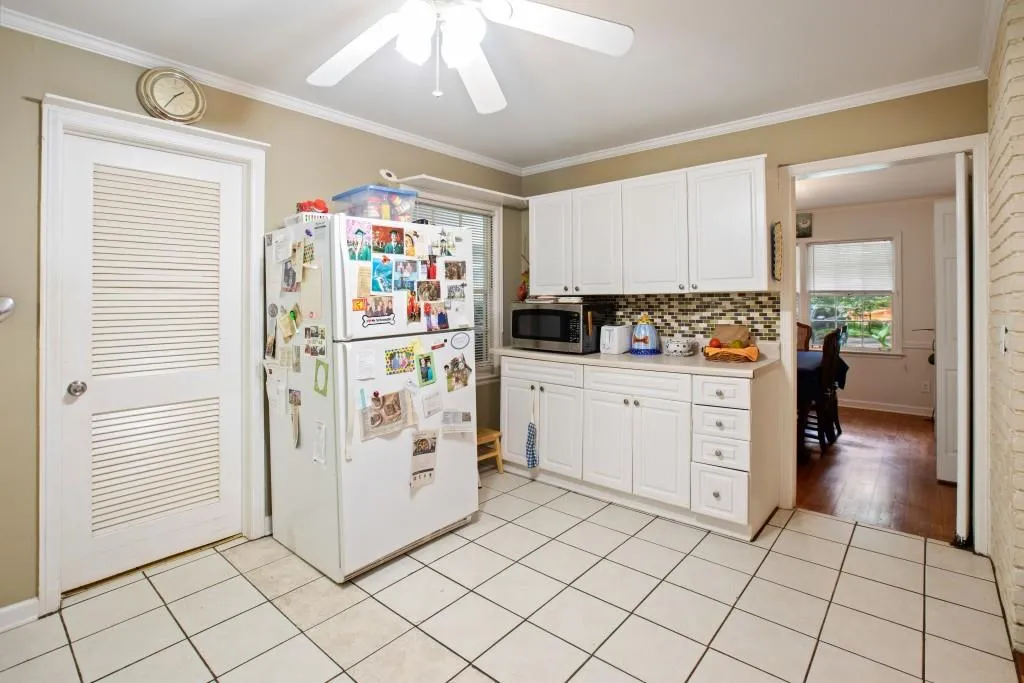 6838 Brandon Mill Road, Sandy Springs, Georgia 30328, 3 Bedrooms Bedrooms, ,2 BathroomsBathrooms,Residential,Sold,6838 Brandon Mill Road,6897987