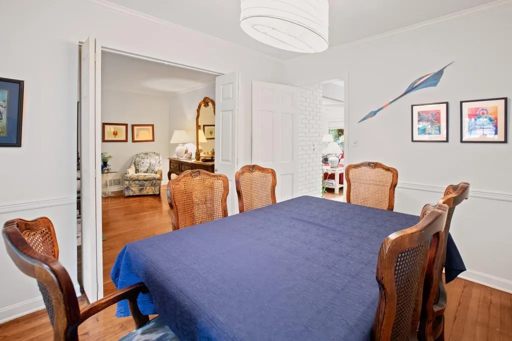 6838 Brandon Mill Road, Sandy Springs, Georgia 30328, 3 Bedrooms Bedrooms, ,2 BathroomsBathrooms,Residential,Sold,6838 Brandon Mill Road,6897987