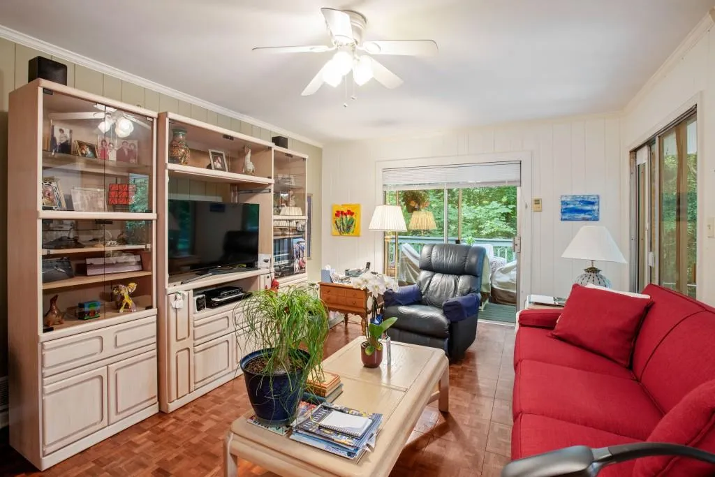 6838 Brandon Mill Road, Sandy Springs, Georgia 30328, 3 Bedrooms Bedrooms, ,2 BathroomsBathrooms,Residential,Sold,6838 Brandon Mill Road,6897987