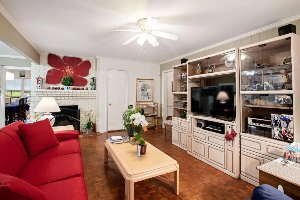 6838 Brandon Mill Road, Sandy Springs, Georgia 30328, 3 Bedrooms Bedrooms, ,2 BathroomsBathrooms,Residential,Sold,6838 Brandon Mill Road,6897987