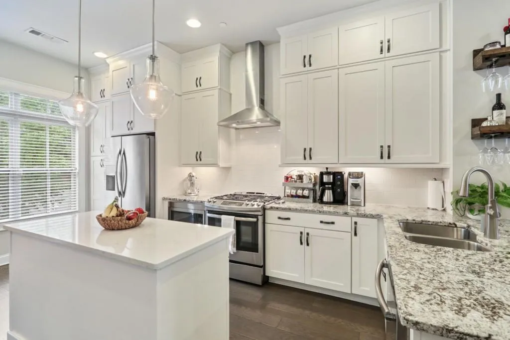 4739 Roswell Road, Atlanta, Georgia 30342, 2 Bedrooms Bedrooms, ,2 BathroomsBathrooms,Residential,Sold,4739 Roswell Road,6804419