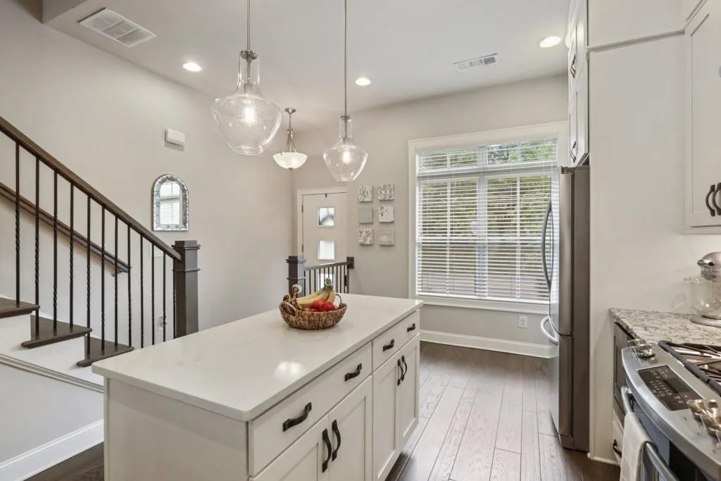 4739 Roswell Road, Atlanta, Georgia 30342, 2 Bedrooms Bedrooms, ,2 BathroomsBathrooms,Residential,Sold,4739 Roswell Road,6804419