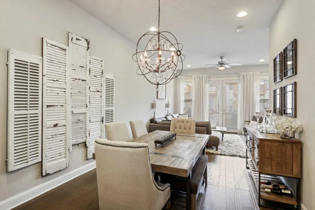 4739 Roswell Road, Atlanta, Georgia 30342, 2 Bedrooms Bedrooms, ,2 BathroomsBathrooms,Residential,Sold,4739 Roswell Road,6804419