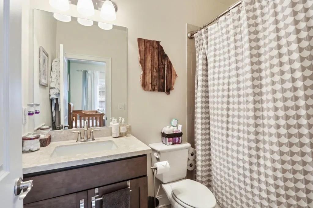 4739 Roswell Road, Atlanta, Georgia 30342, 2 Bedrooms Bedrooms, ,2 BathroomsBathrooms,Residential,Sold,4739 Roswell Road,6804419