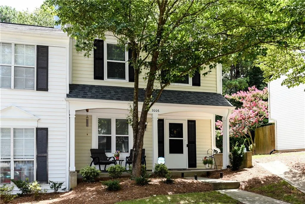2006 Queen Anne Court, Sandy Springs, Georgia 30350, 2 Bedrooms Bedrooms, ,2 BathroomsBathrooms,Residential,Sold,2006 Queen Anne Court,6585746